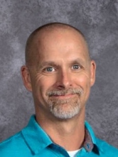 Travis Hueston : Business Manager